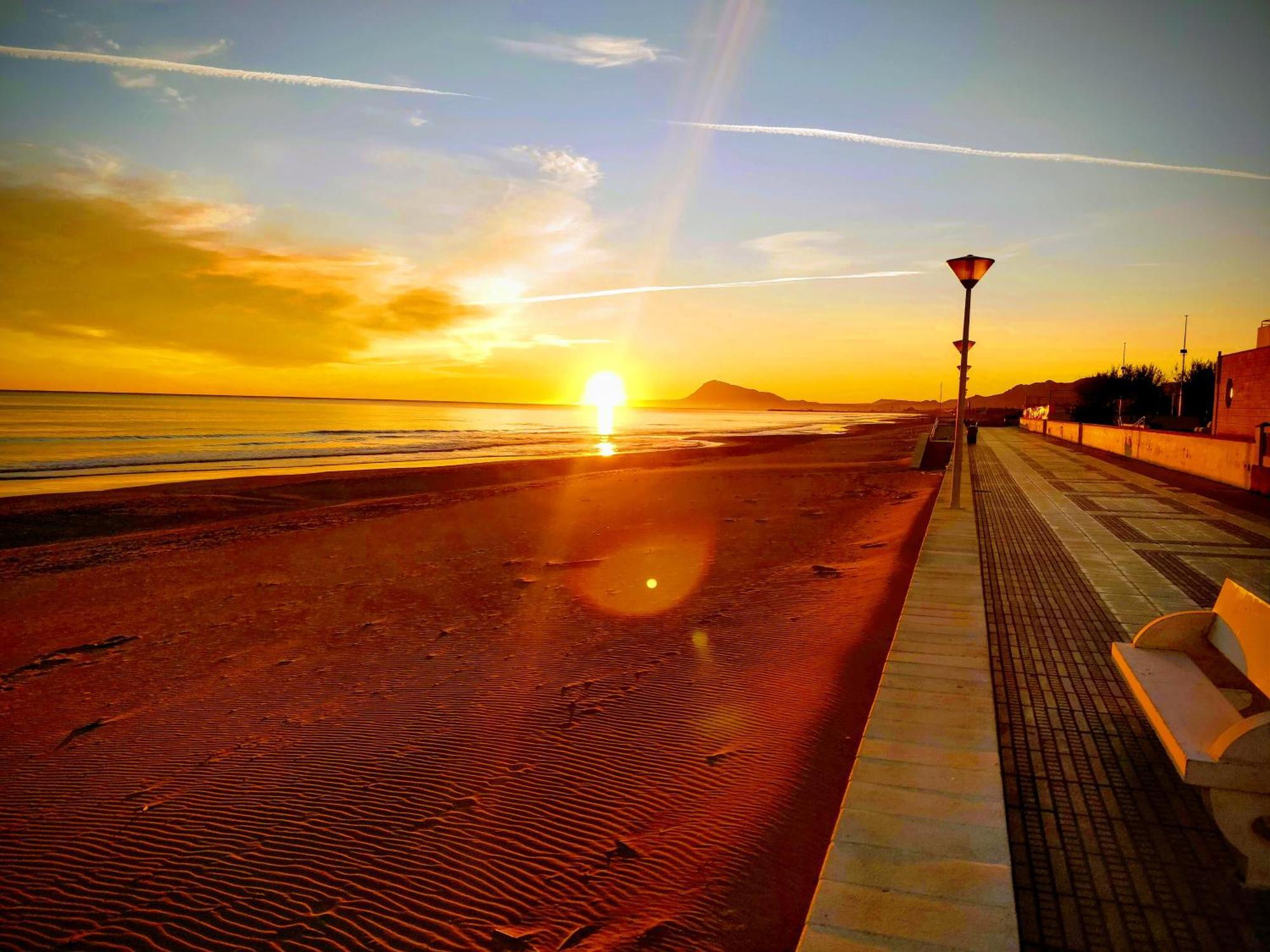Hello Piles Beach Javier 외부 사진